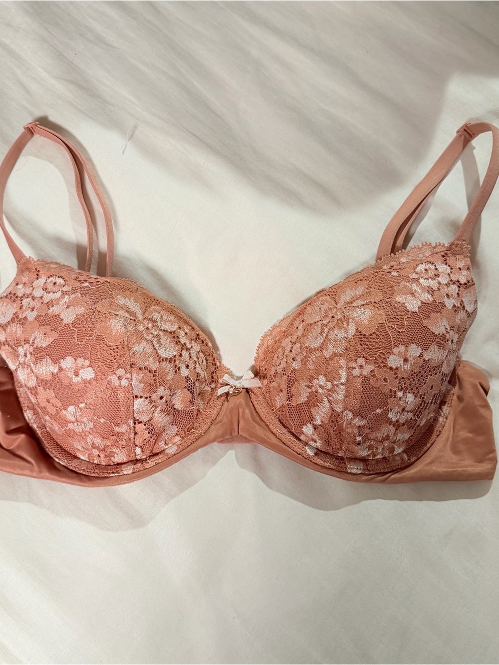 Vs pink lacy bra 32d
